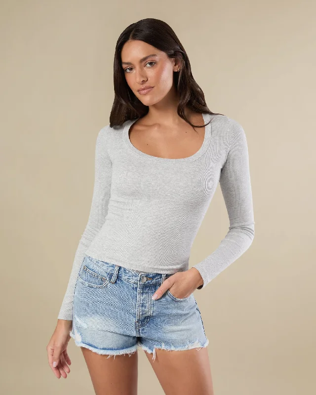 Women's Chic Apparel Long Sleeve Ribbed Scoop Top