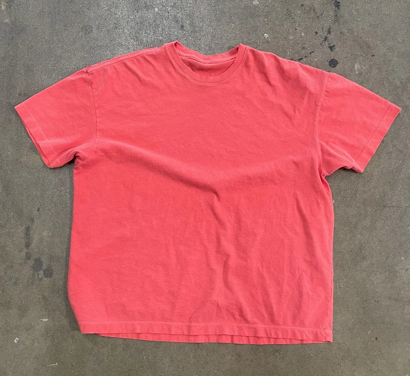 Season Offer VINTAGE RED T-SHIRT