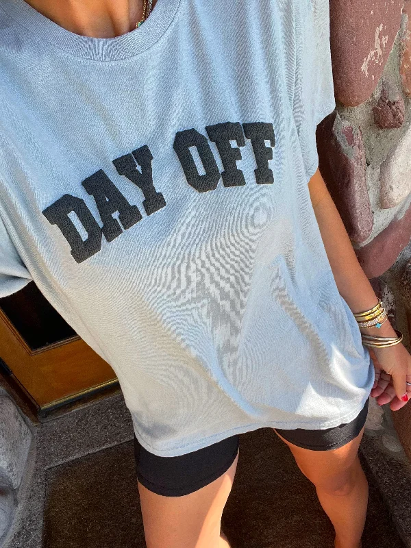 Women's Holiday Outfit Day Off Gray Tee