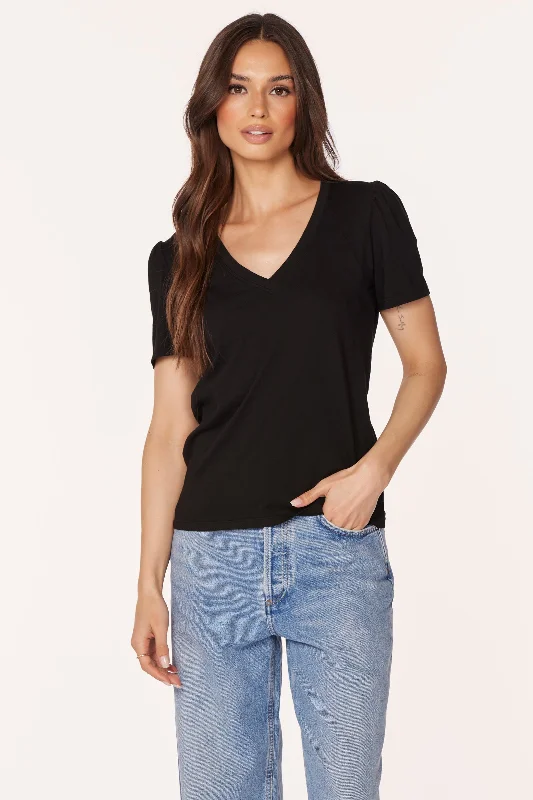 Women's Outerwear Clothing V-NECK RAGLAN SEAM TEE