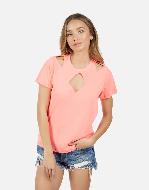 Women's Stylish Vacation Attire Delaware S/S Crew Tee w/ Cutout