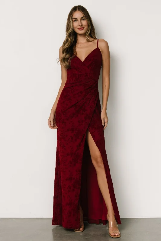 The Good Stuff Ayesha Fitted Gown | Burgundy