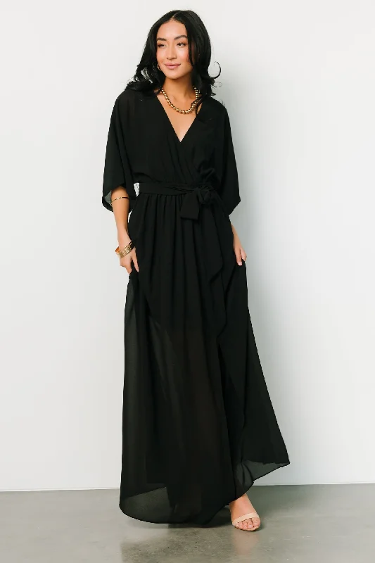 Women's Vintage-Inspired Outfit Kia Kimono Maxi Dress | Black