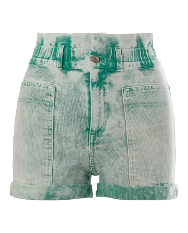 Sporty Fashion Offers High-Waisted Denim Shorts