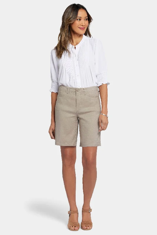 Women's Classic Attire 5 Pocket Bermuda Shorts - Saddlewood