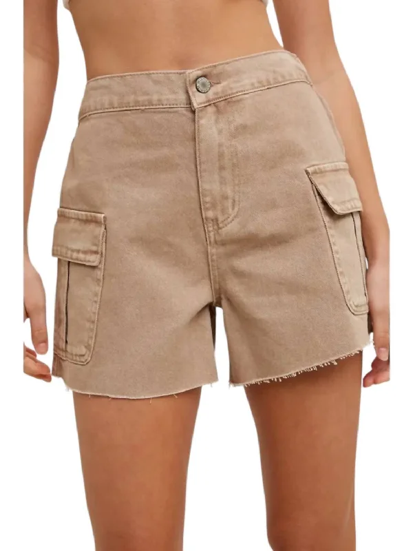 Casual Outfit For Women Cargo Shorts In Mocha