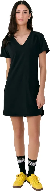 Refresh Your Wardrobe For Less This Weekend Olivie V Neck Dress - Women's|-|Robe à col en V Olivie - Femme
